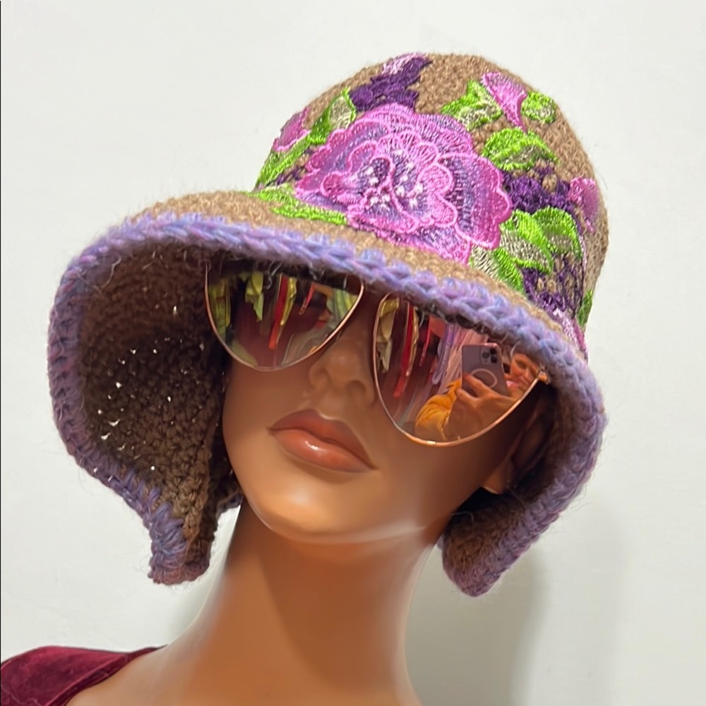 Chic Floral Embroidered Crochet Hat In Cafe Latte/Brown And Purple